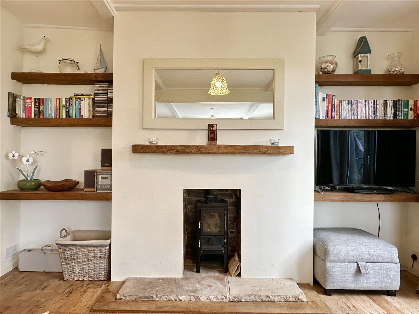 2 bed property in High Wickham, Hastings
